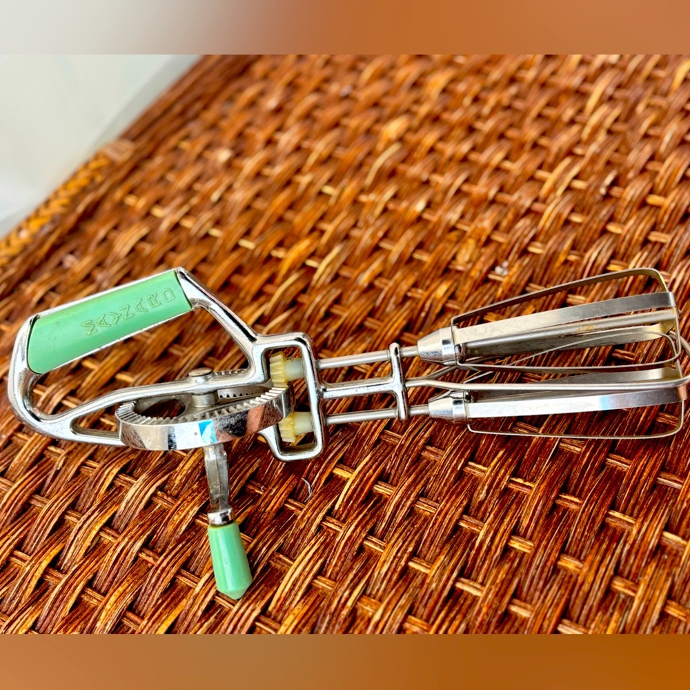Maynard Hand Egg Beater Vintage Green Handle Kitchen Utensil